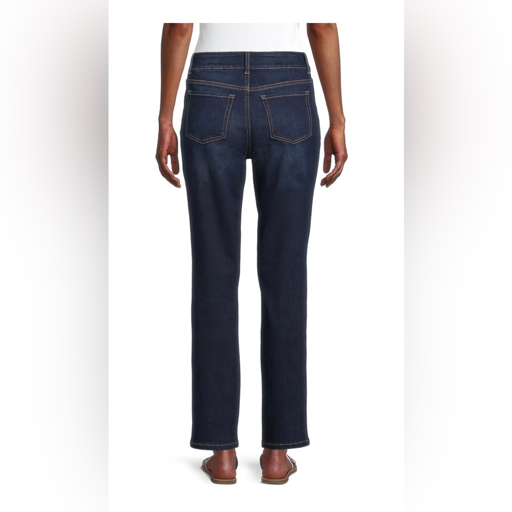 Time and Tru Women’s Mid Rise Straight Jeans, 29" Inseam, size 12 - Picture 3 of 9